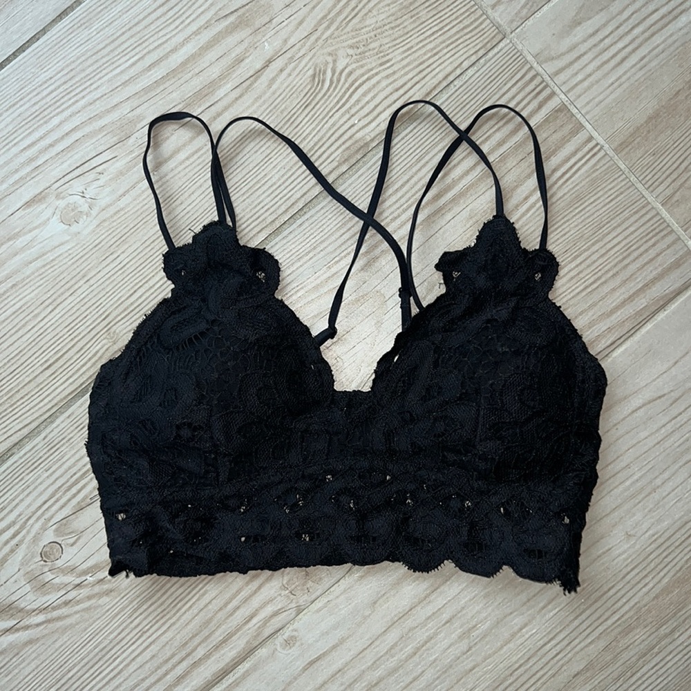 Wish list black lace crop top size small